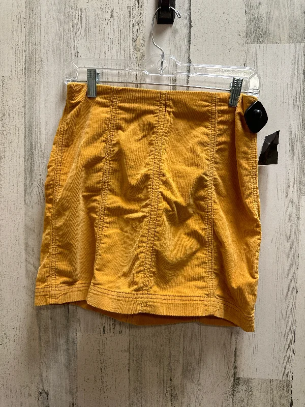 The Best Sale of the Year!Yellow Skirt Mini & Short Free People, Size 8
