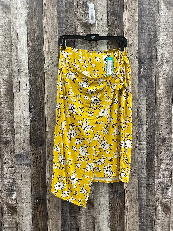 Score Huge Discounts Today!Yellow Skirt Mini & Short Loveappella, Size L