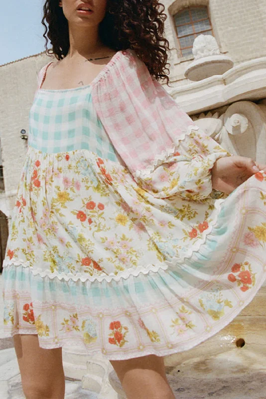 Bigger Savings, Better Shopping!Floral Ric Rac Bubble Sleeve Dress