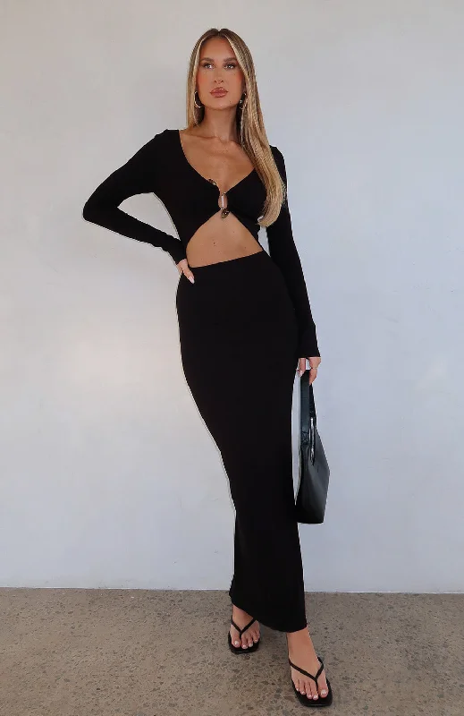 Shop Before It’s Gone!Thinking Clearly Long Sleeve Maxi Dress Black