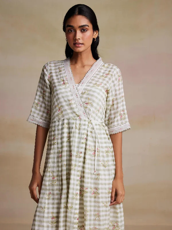 Incredible Savings Inside!Oasis Wrap Dress