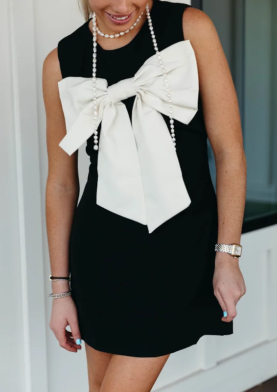 The Sale You’ve Been Waiting For!Sadie Bow Dress - Black
