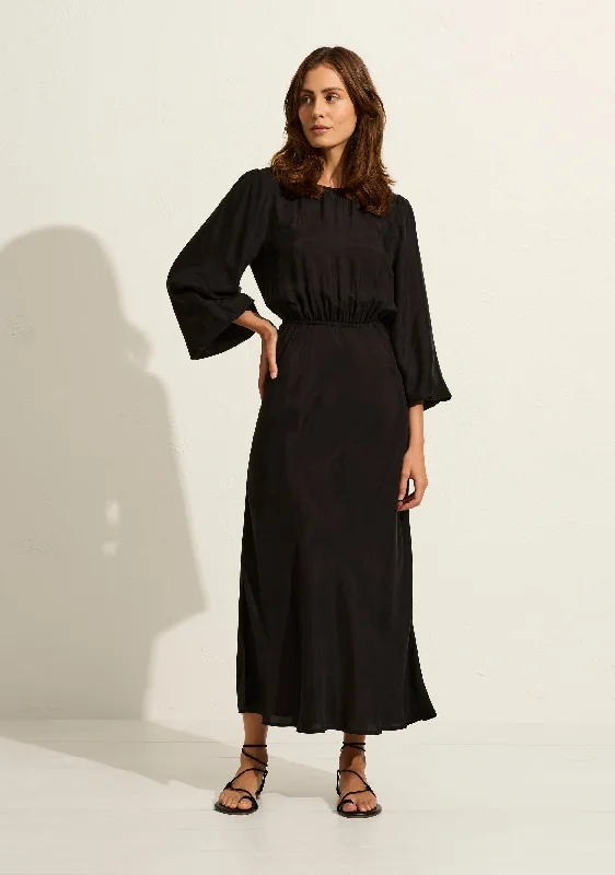 Save Like Never Before!Sorrel Midi Dress