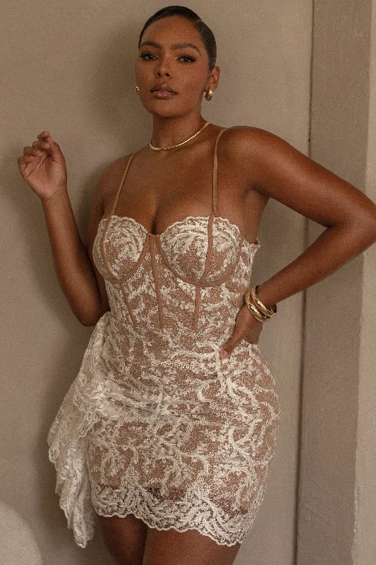 Massive Price Cuts!White Marilyn Lace Mini Dress